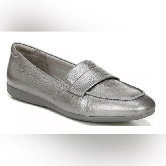 New - Women’s Naturalizer Genn-Flow Metallic Leather Loafers - Size 8.5M - Picture 2 of 5